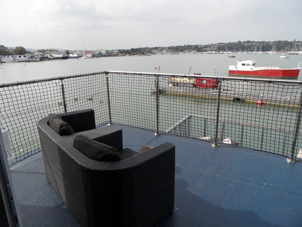 Bed and Breakfast Houseboat Harbourside View Newport  Habitación foto