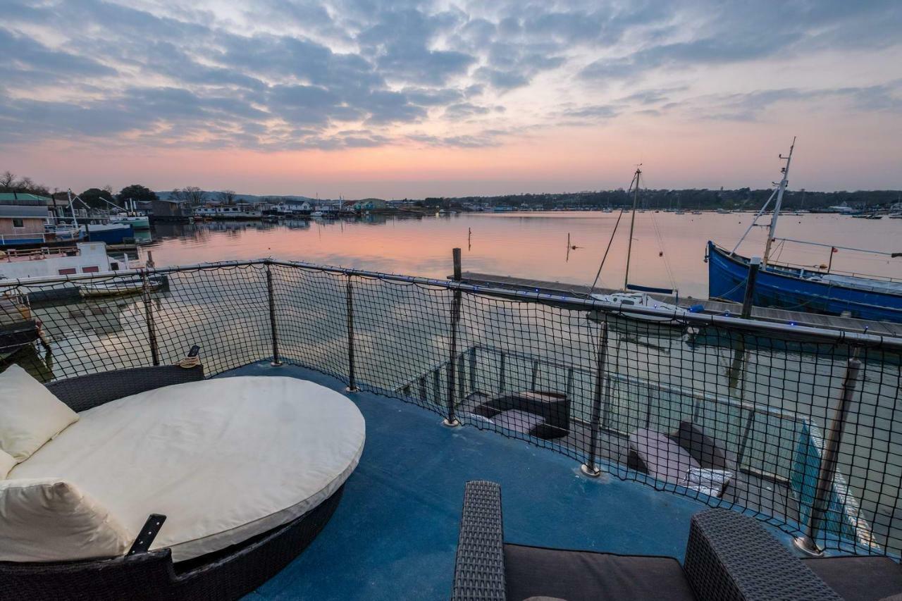 Bed and Breakfast Houseboat Harbourside View Newport  Exterior foto